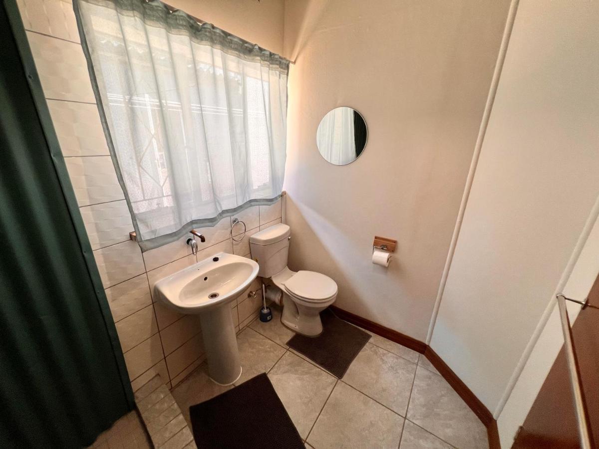 Firefly Budget Friendly Guest House Kempton Park Kültér fotó