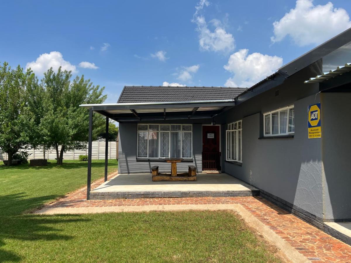 Firefly Budget Friendly Guest House Kempton Park Kültér fotó