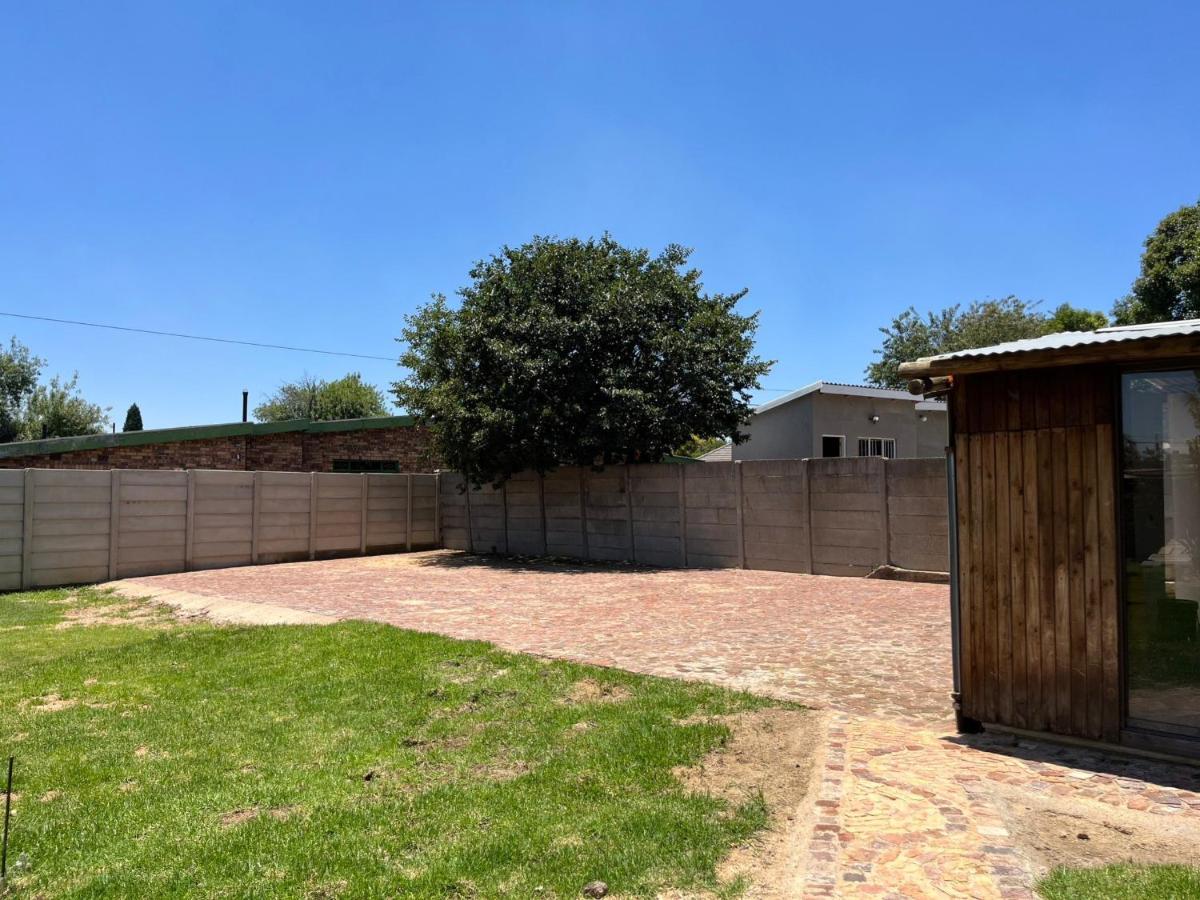 Firefly Budget Friendly Guest House Kempton Park Kültér fotó